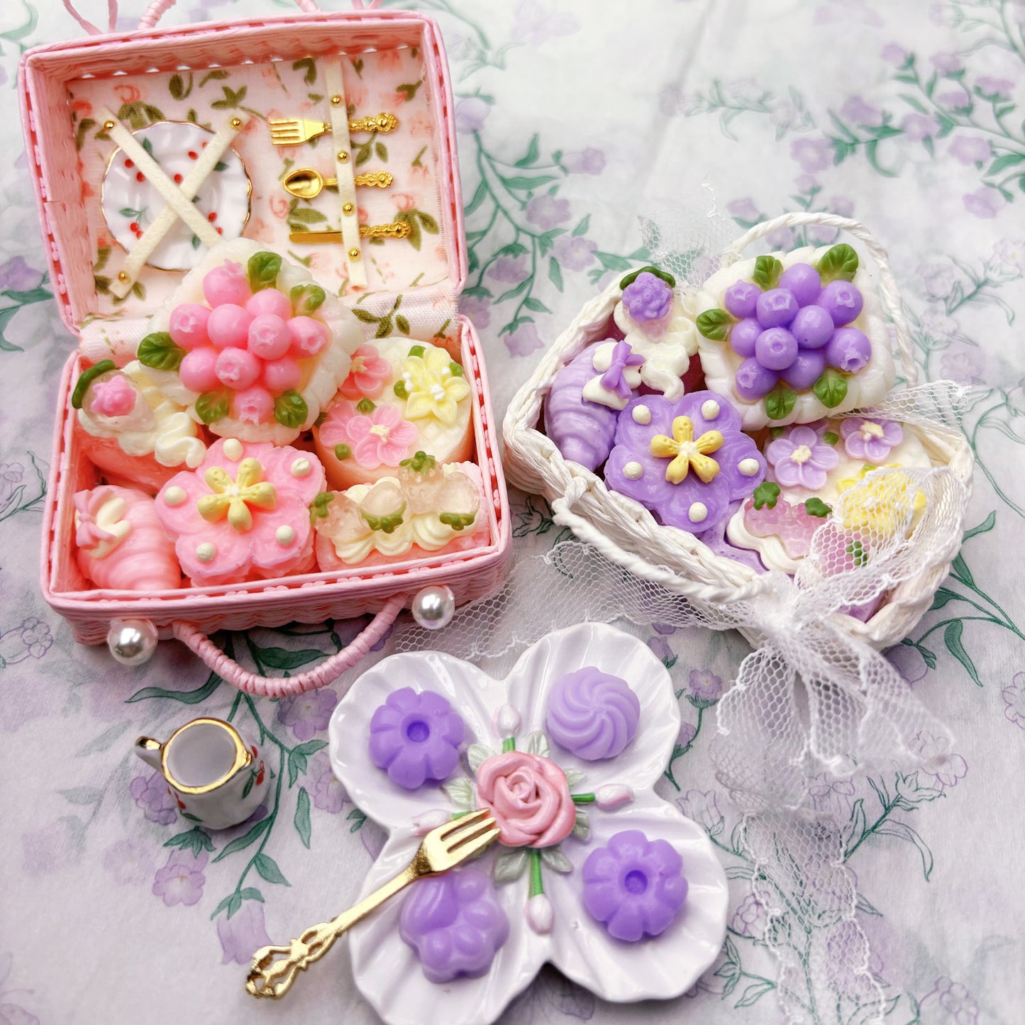 mini squishy sticky stress relief toys & plates set with cute styles and soft texture